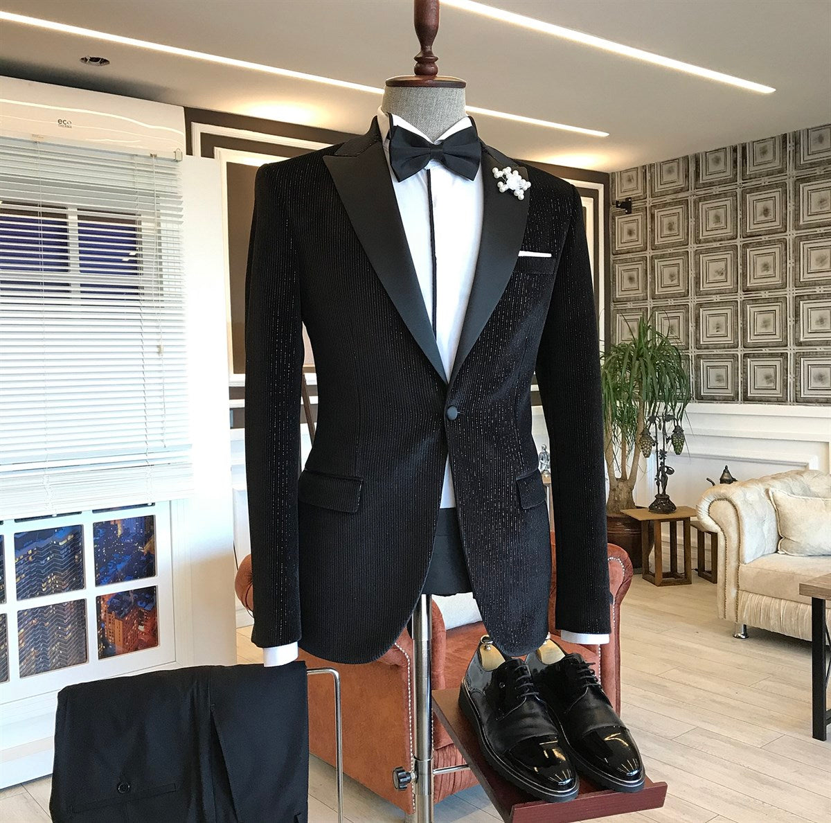 Andrew Fashion Style Black Sparkle Stripes Peaked Lapel Men Suits-Wedding Suits-BallBride