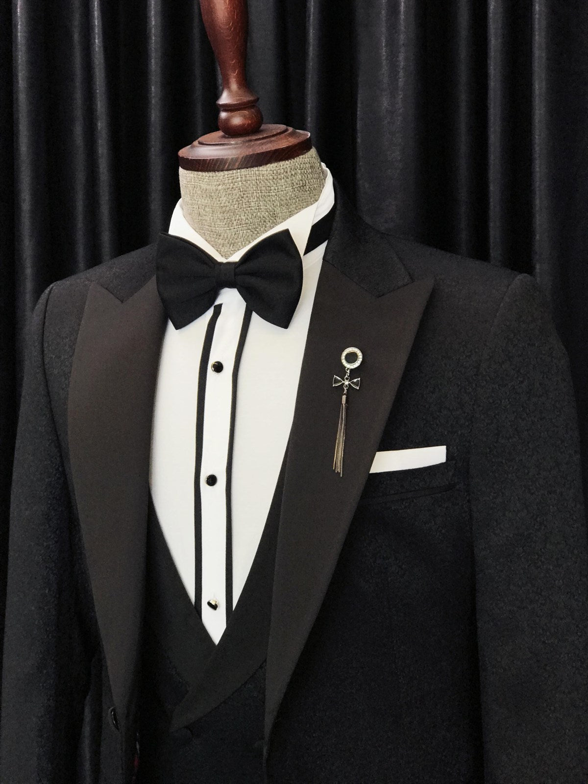 Anthony Newest Black Jaquard 3-Piece Peaked Lapel Wedding Suit for Men-Wedding Suits-BallBride