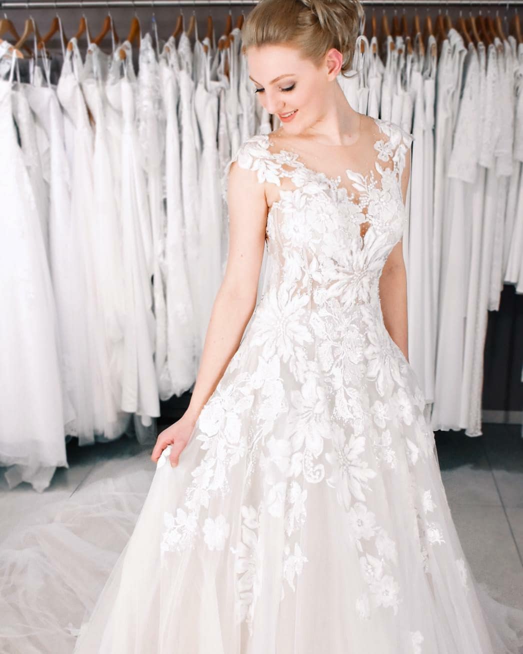 Beautiful A-Line Bateau Floor-length Tulle Wedding Dress With Appliques Lace and Pearls-Wedding Dresses-BallBride