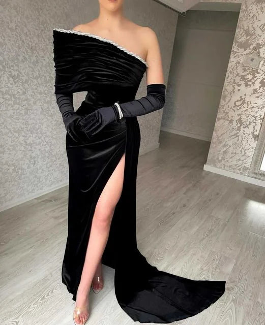 Beautiful Black Off-the-Shoulder Velvet Evening Dress Mermaid Long With Slit-BallBride