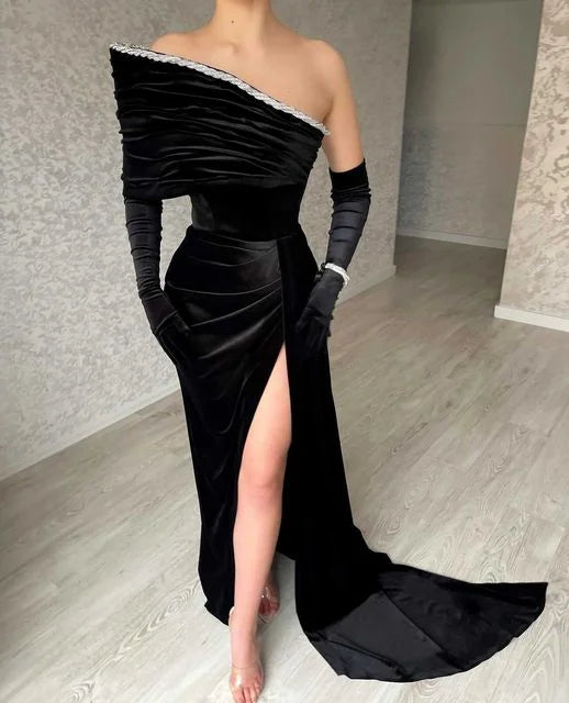 Beautiful Black Off-the-Shoulder Velvet Evening Dress Mermaid Long With Slit-BallBride