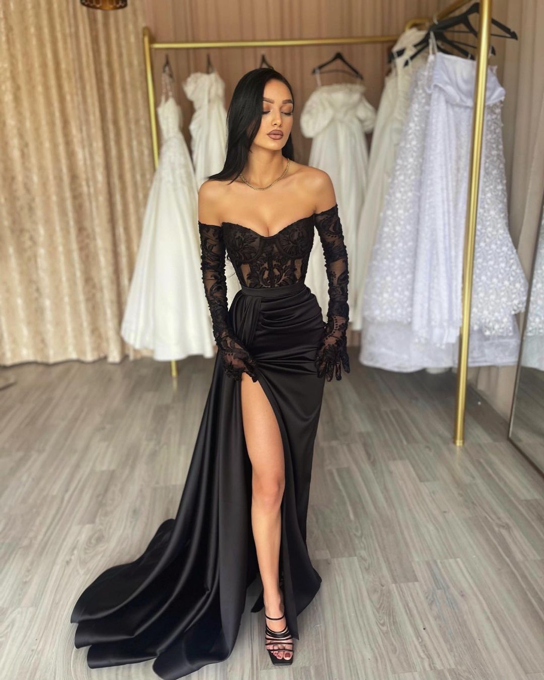 Chic Black Sweetheart Mermaid Prom Dress with Lace and Split-Occasion Dress-BallBride