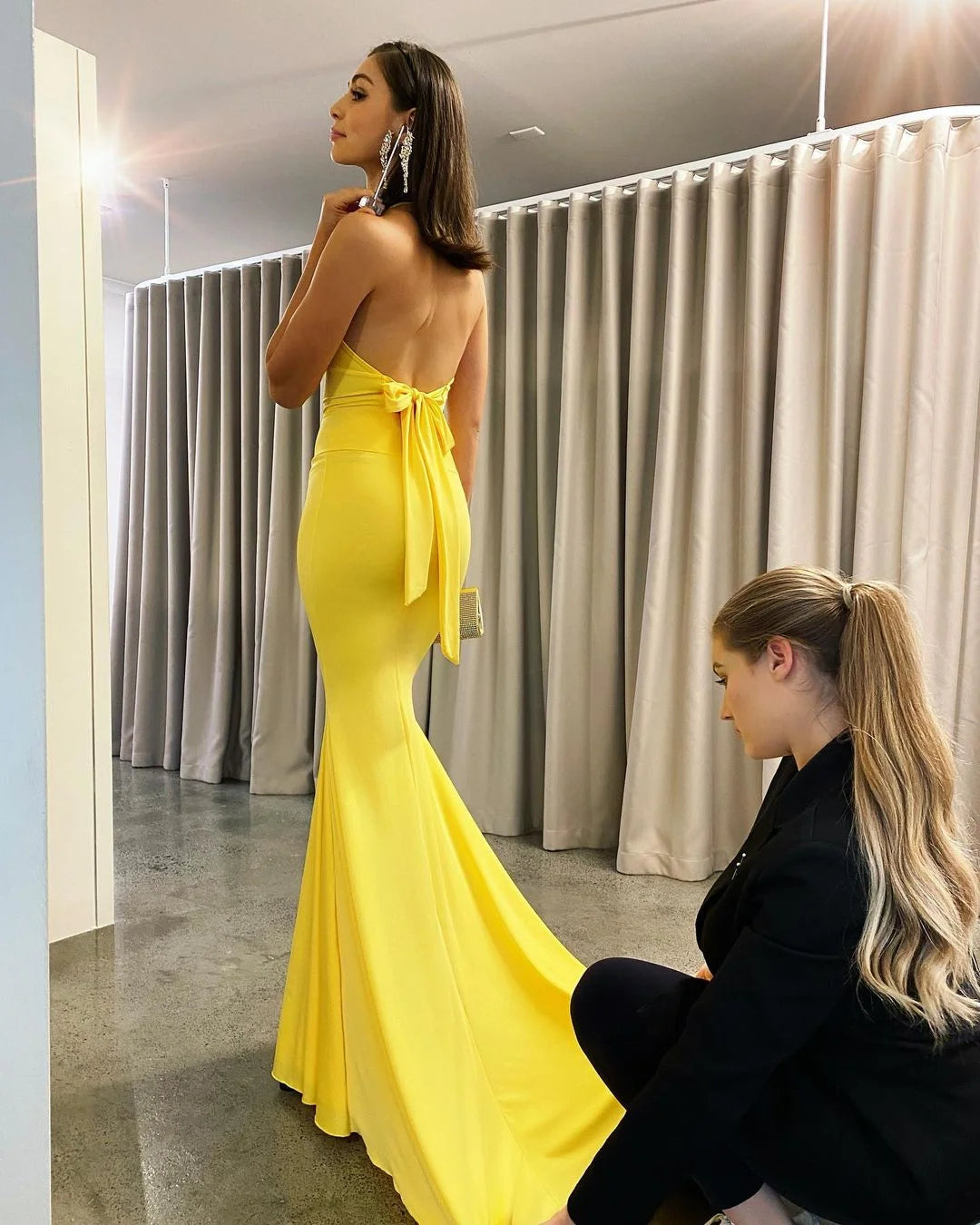 Classic Yellow Backless Mermaid Evening Dress V-Neck-BallBride