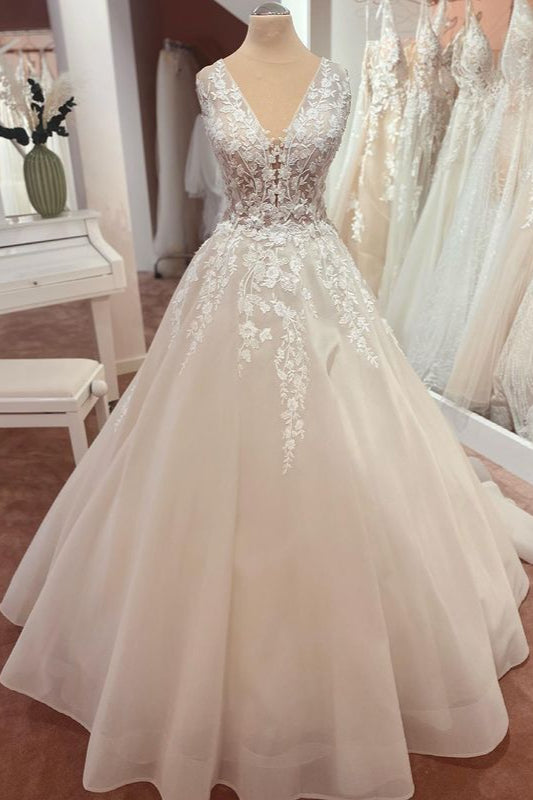 Dasida A-Line Tulle Wedding Dress with Appliques Lace and Beautiful Wide Straps-Wedding Dresses-BallBride