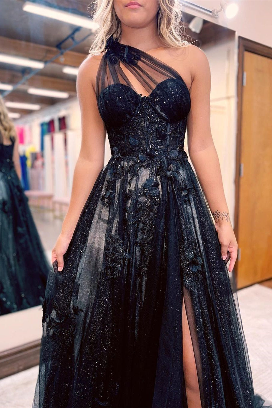 Elegant Dark Navy One Shoulder Prom Dress With Tulle Slit and Appliques-Occasion Dress-BallBride