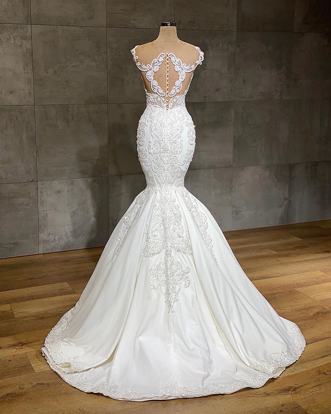 Elegant Lace V-neck Mermaid Wedding Dress with Appliques-Wedding Dresses-BallBride