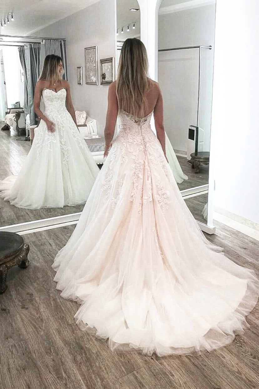 Elegant Sweetheart A-line Tulle Wedding Dress with Appliques Lace-Wedding Dresses-BallBride