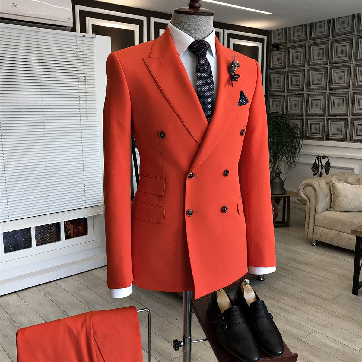 Gentle Red Best Party Suit for Prom with Peaked Lapel and Double Breasted-Prom Suits-BallBride