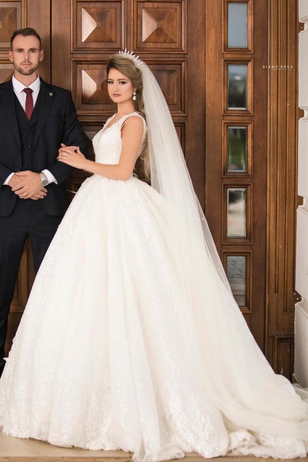 Gorgeous Long V-neck Princess Wedding Dress with Tulle Lace-Wedding Dresses-BallBride