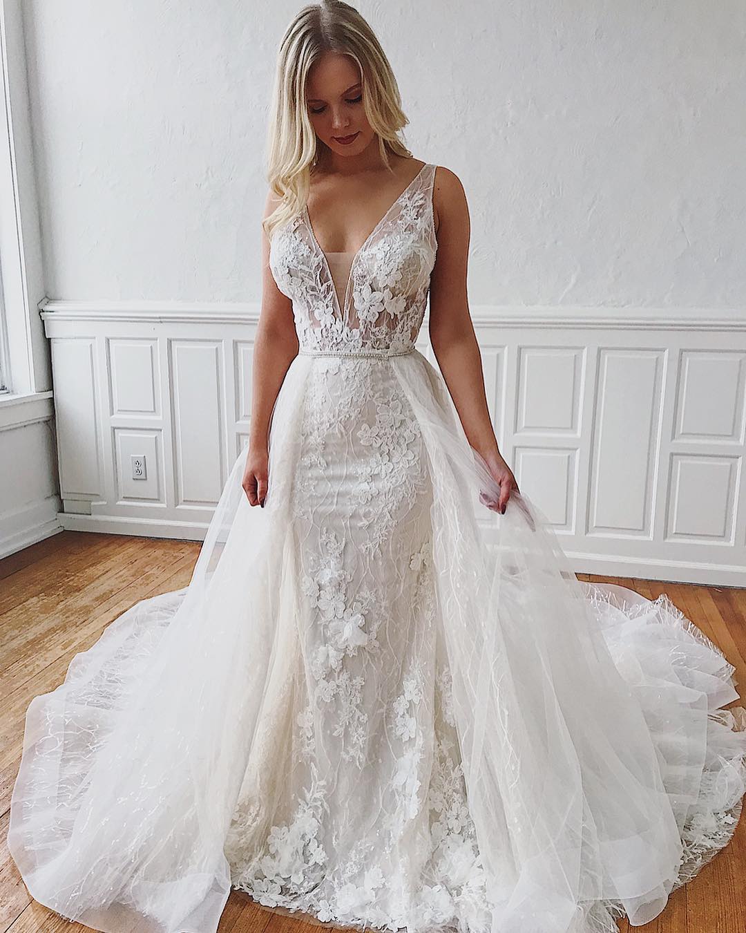 Modern Straps V-Neck Mermaid Detachable Wedding Dress with Lace-Wedding Dresses-BallBride