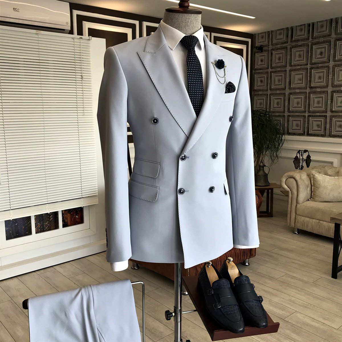 New Arrival Peaked Lapel Wedding Suit For Men with Double Breasted-Prom Suits-BallBride