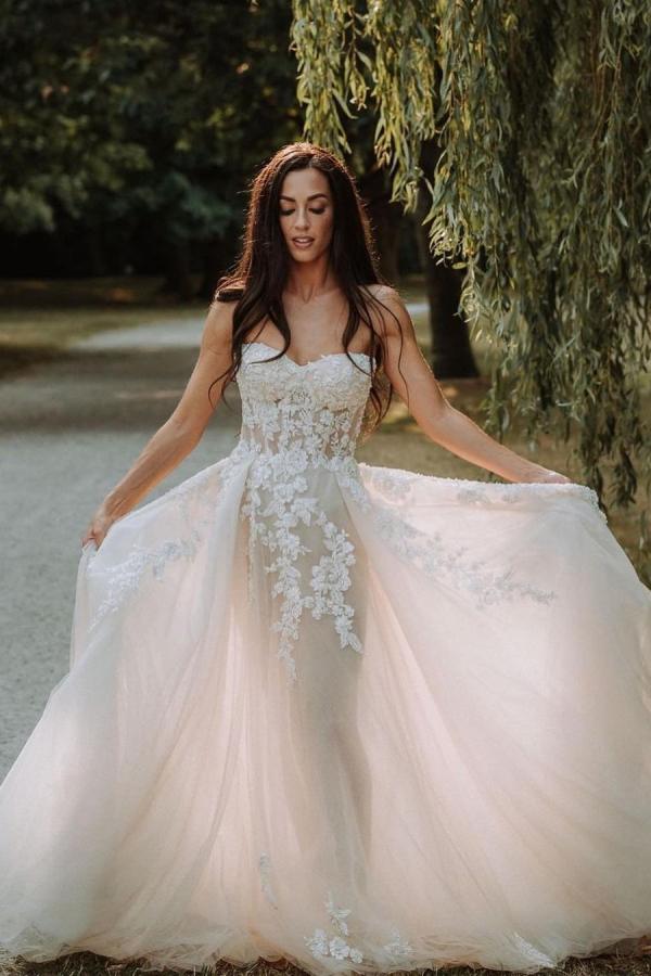 Romantic Sweetheart Lace A-Line Floor-length Wedding Dress-Wedding Dresses-BallBride