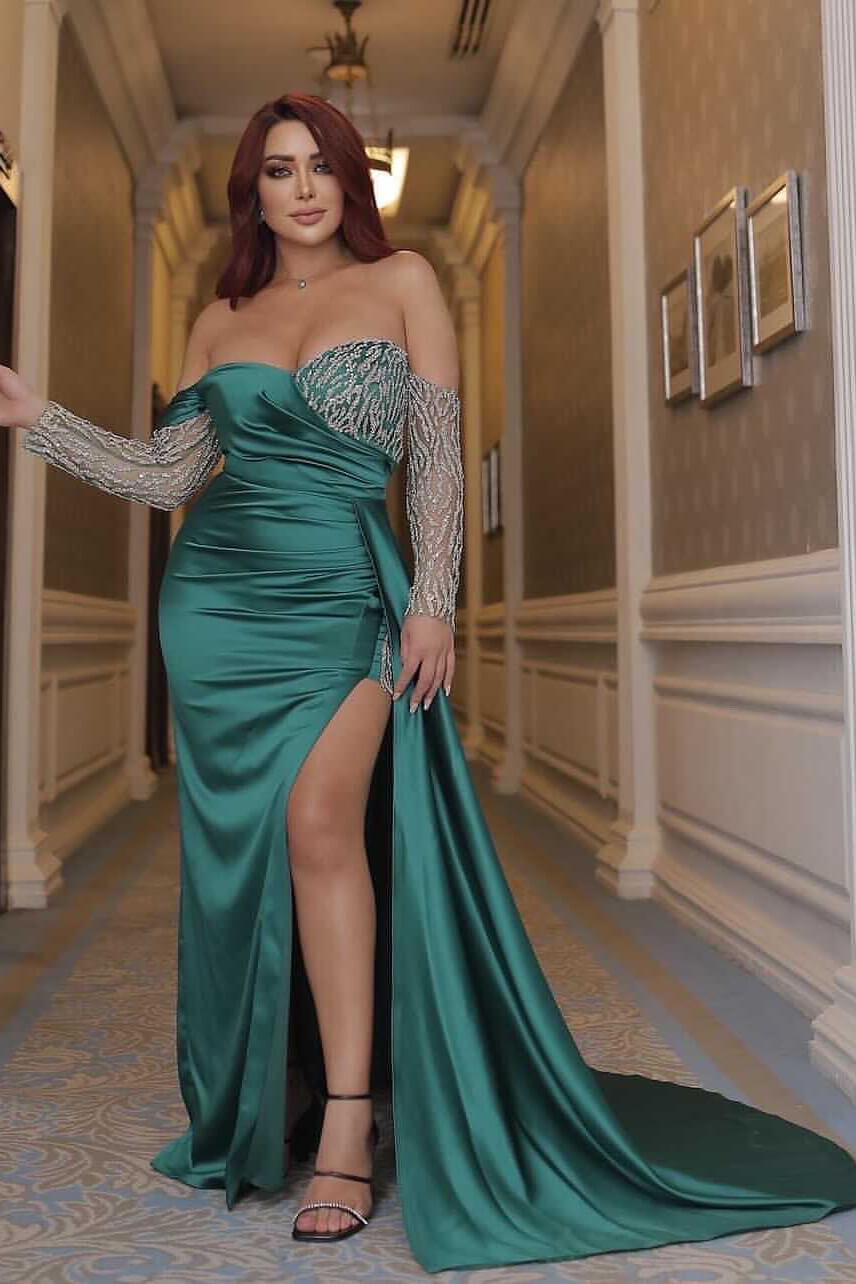 Stunning Emerald Green Off-the-Shoulder Evening Gown with Long Sleeves and Mermaid Slit-Occasion Dress-BallBride