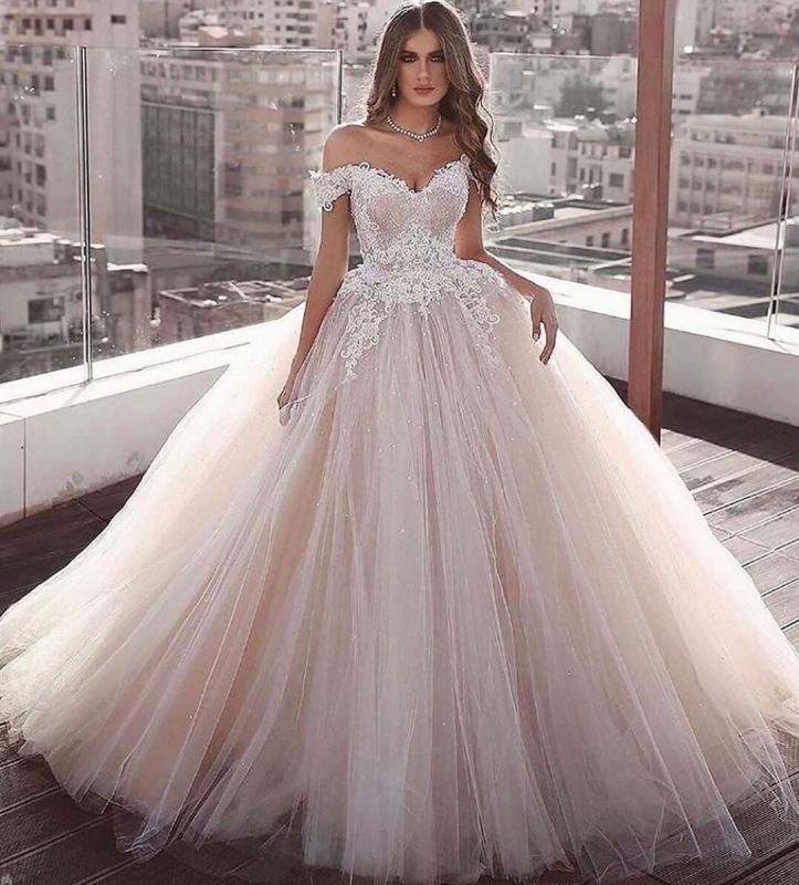 Stunning Sweetheart Ball Gown Wedding Dress With Appliques-Wedding Dresses-BallBride