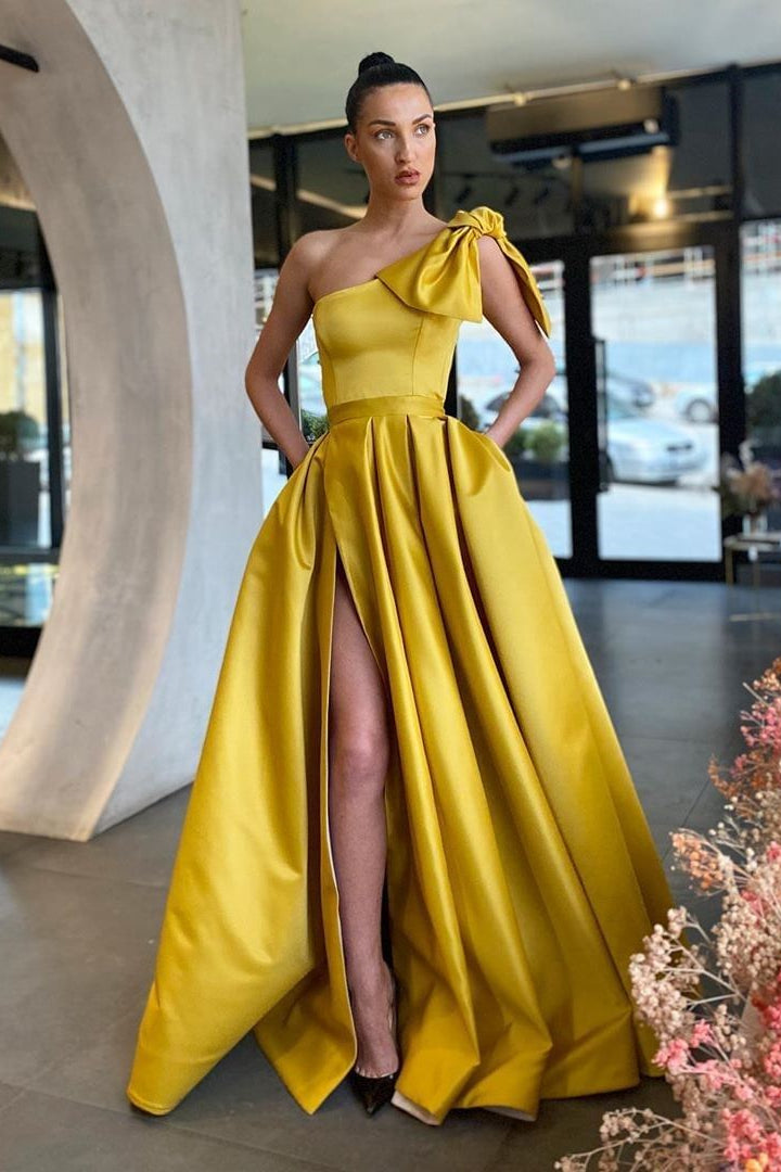 Yellow Split One-Shoulder Prom Dress with Pockets-BallBride